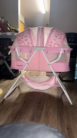Pink Dream Me Bassinet Baby Bassinet