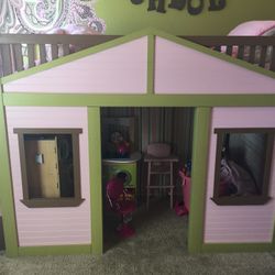 Little Girls House Bed