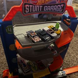 Hot wheels car garage