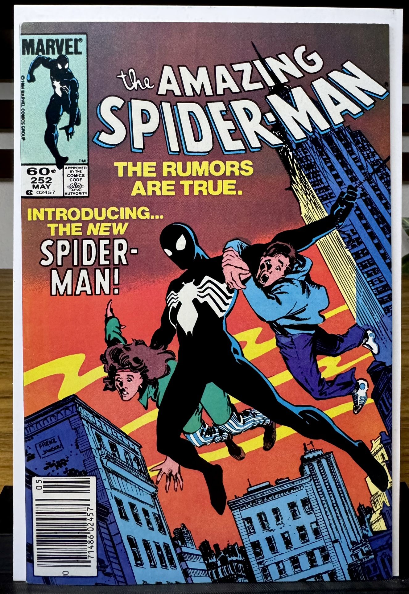 The Amazing Spider-Man #252-Newsstand-1st App of the Black Costume