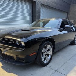 2020 Dodge Challenger SXT