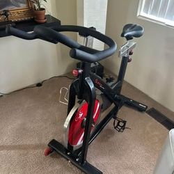 Sunny Health & Fitness SF-B1002 Belt Drive Steel Frame Indoor Cycling Bike