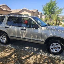 2004 Ford Explorer