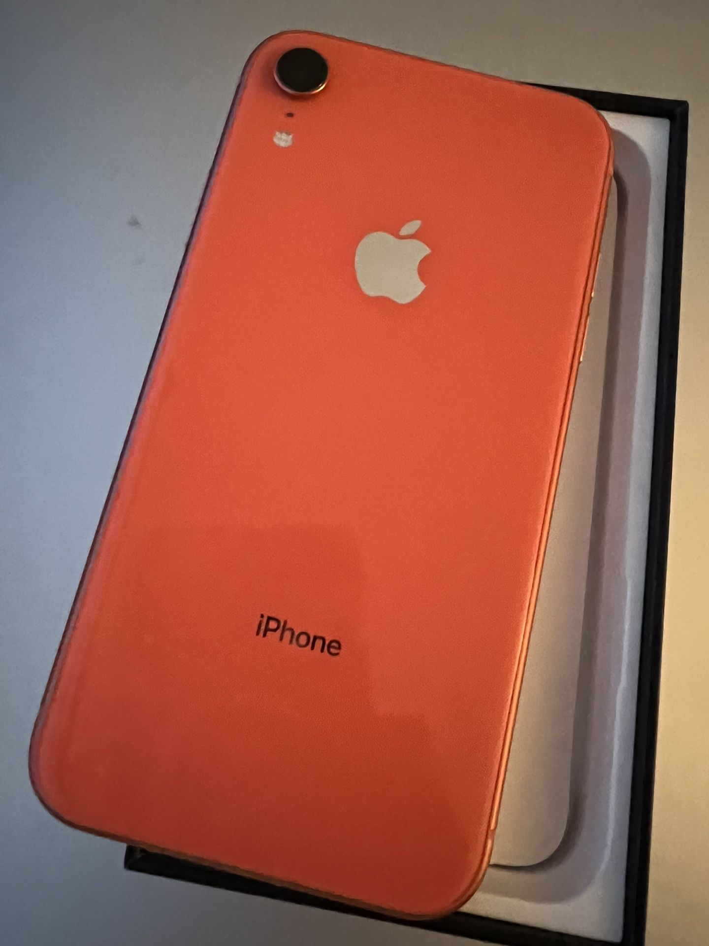 Iphone XR Coral 64GB ANY CARRIER for Sale in Chula Vista, CA