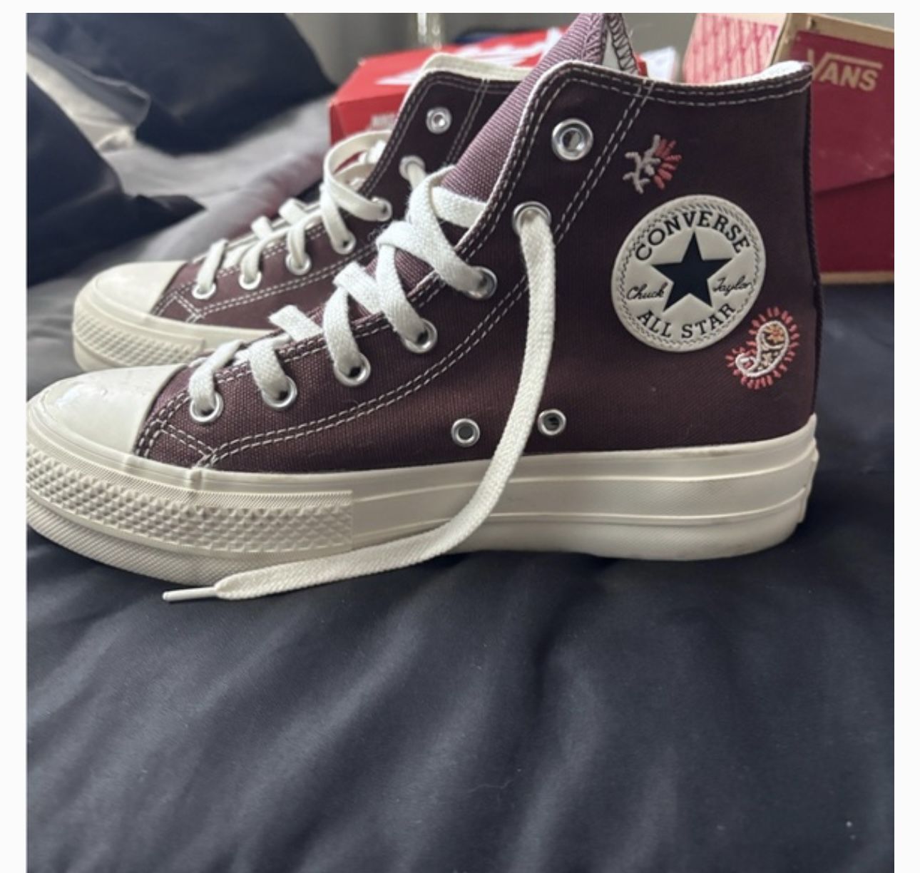 Women Converse