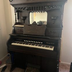 Pump  Organ Piano 