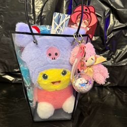 Plushie / Backpack plus Accessories
