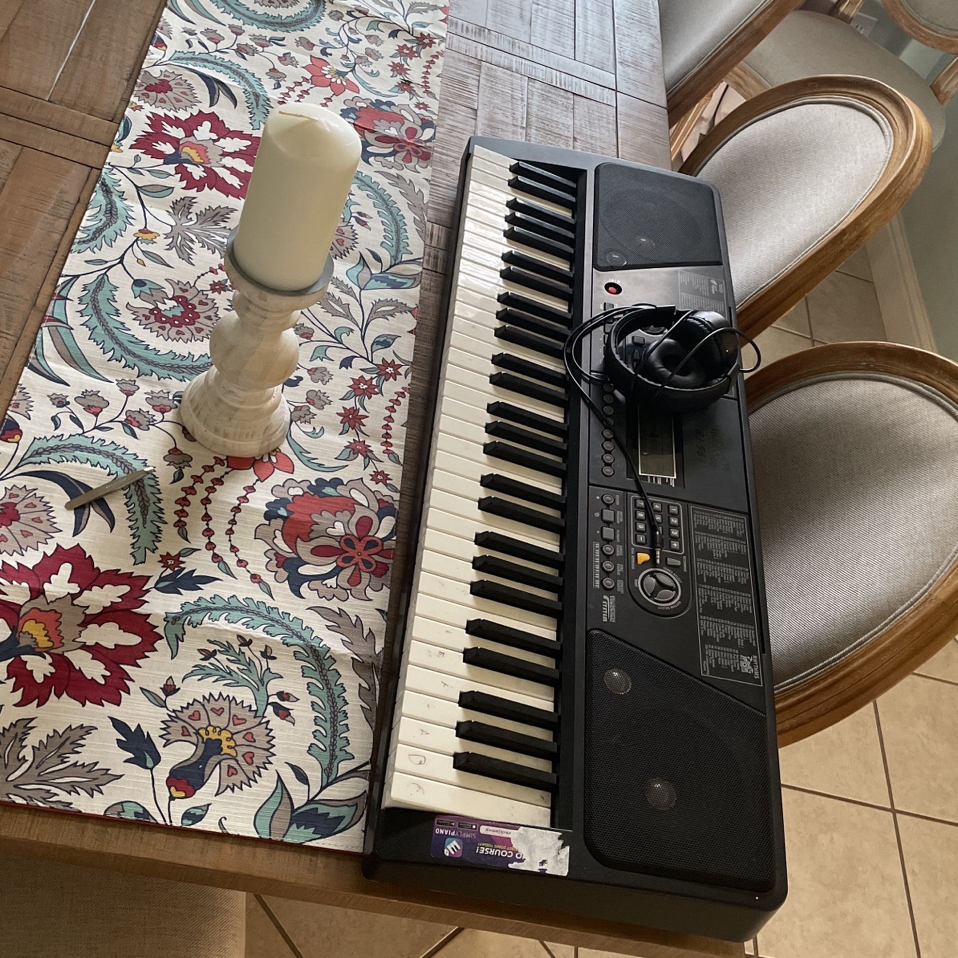 Electric Keyboard