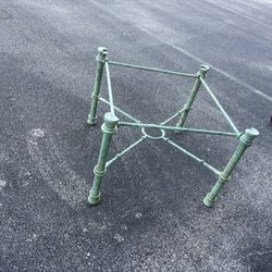 Outdoor Table (comes With Glass Top)