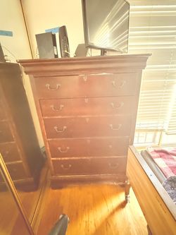 Dresser