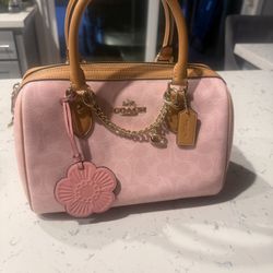 Powder Pink Medium Rowan 