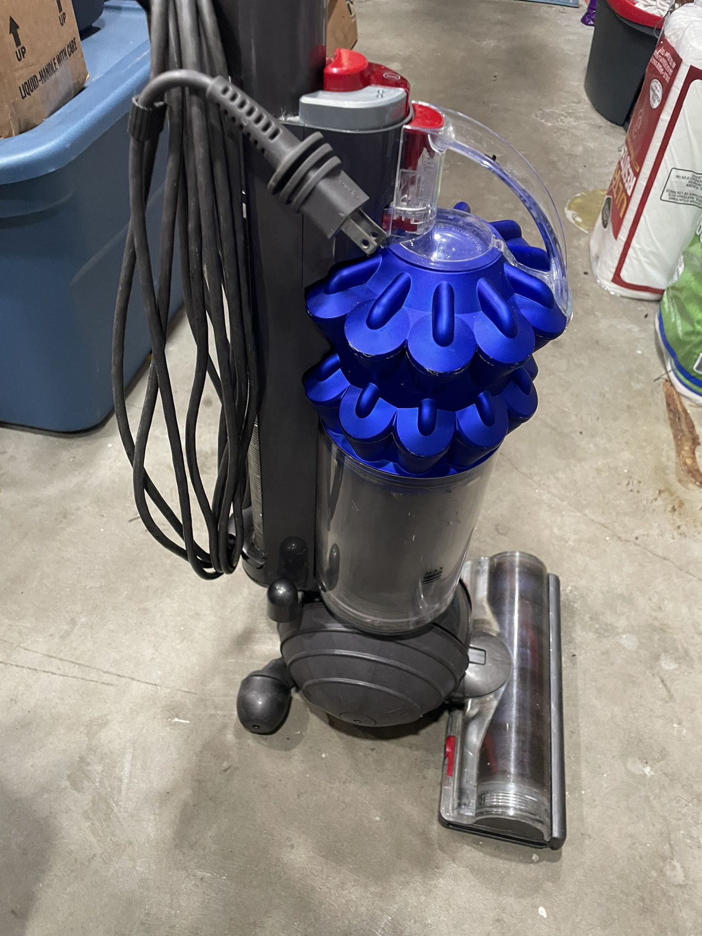 Dyson Animal  Ball Vacuum Cleaner