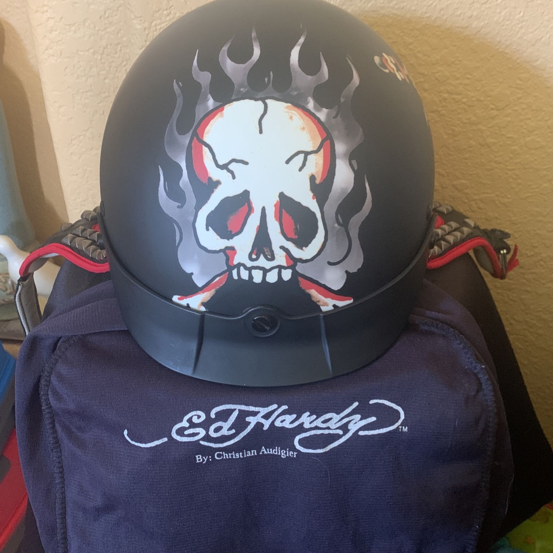 Ed Hardy Shorty Motorcycle Scooter Death or Glory Helmet Nomad Model by KBC with Visor Large
