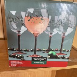 Christmas Glass Set