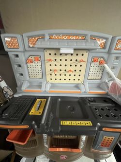 **PRICE DROP**Kids Work Bench With Tools