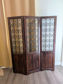 Beautiful & Decorative Room Divider