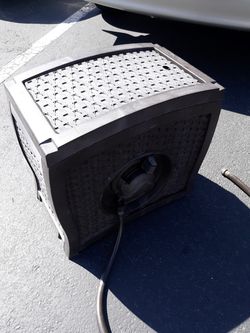 Suncast automatic hose winder brown.