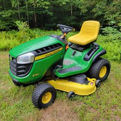 2018 John Deere E150 Riding Lawnmower.  Only 22 Hours!