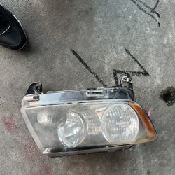 2011 2013 Jeep Grand Cherokee Passenger Right Headlight 