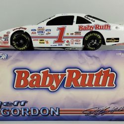 Jeff Gordon Baby Ruth 1992 NASCAR 1:24 Diecast Action