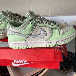 Nike Dunks Low Sea Glass & Light Silver Women 7