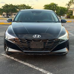 Hyundai Elantra 2023