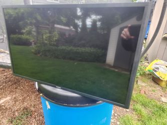 32" TV (no stand)