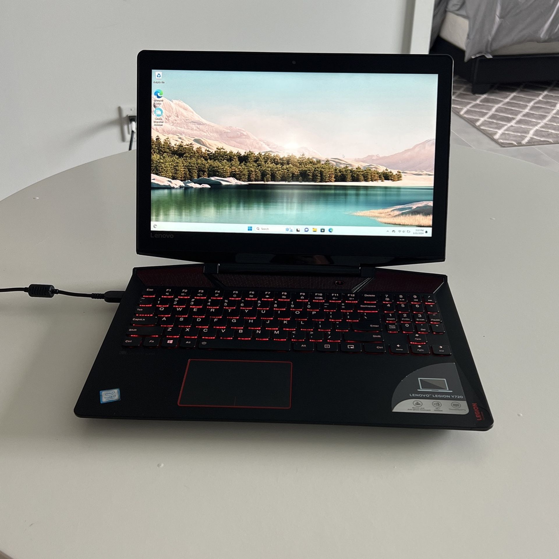 Lenovo Legion Y720 Gaming Laptop
