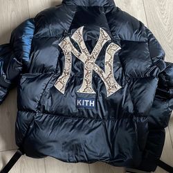 Kith X Yankee Size L 