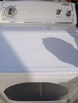 Gas Dryer Whirlpool In Good Conditions