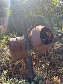 Cement mixer bench and iron chairs