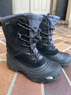 Youth Kids North Face Snow Boots 2Y