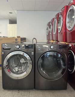 Large capacity stackable electric washer and dryer set, both work perfectly 1216 Hartford Turnpike Vernon CT 