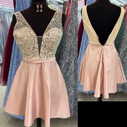 New With Tags Size Medium Blush Colored Short Formal Dress $45