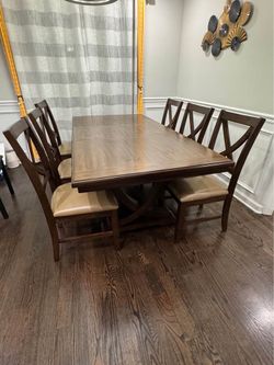 Striking Westen Butterfly Extension Dining Set with 6 chairs