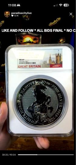 Queen Elizabeth  10 oz silver 10 pond coin