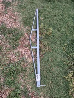 Chain link fence stretcher bar