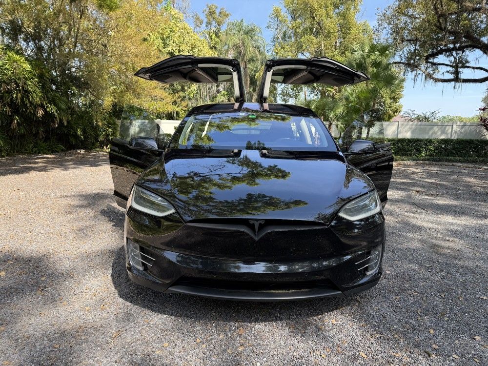 2017 Tesla Model X Full Self Driving (FSD)