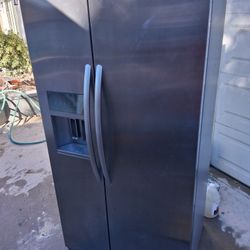 Frigidaire Refrigerator
