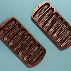 *LODGE Vintage Cast Iron 7 Cornbread Muffin Mold Pan #2702 USA Made