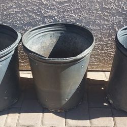 Large Plastic Pots