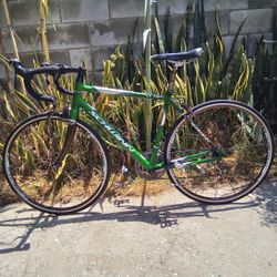 SCHWINN LE TOUR GSH CARBON FORK ROAD BIKE 