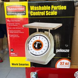 Rubbermaid Control Scale -  Pelouze