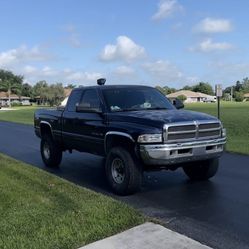 2000 Dodge Ram 1500 4x4 V8 
