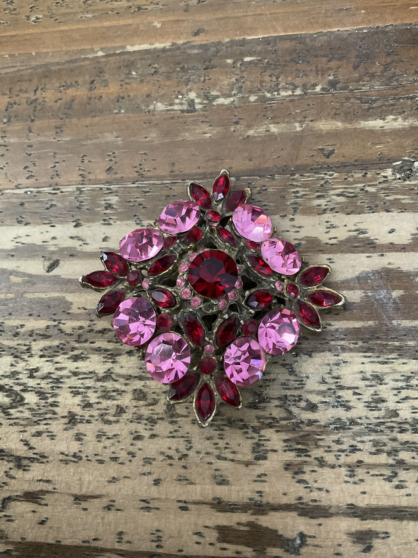 VINTAGE RED AND PINK CZECH STYLE RHINESTONE BROOCH