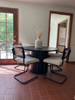 Black trendy dining table + 4 chairs NEW