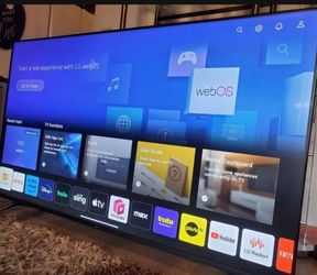 80" LG smart tv 4k great condition great condition come with remote has legs