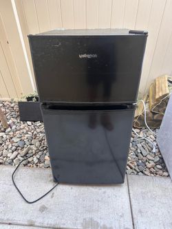 Mini fridge