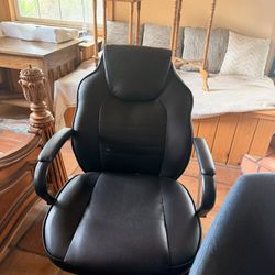 Black office chair  