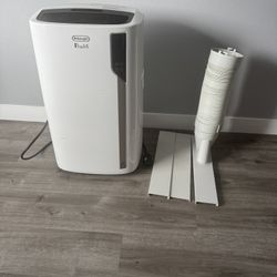 DeLonghi Pinguino 8600 BTU Portable Air Conditioner 